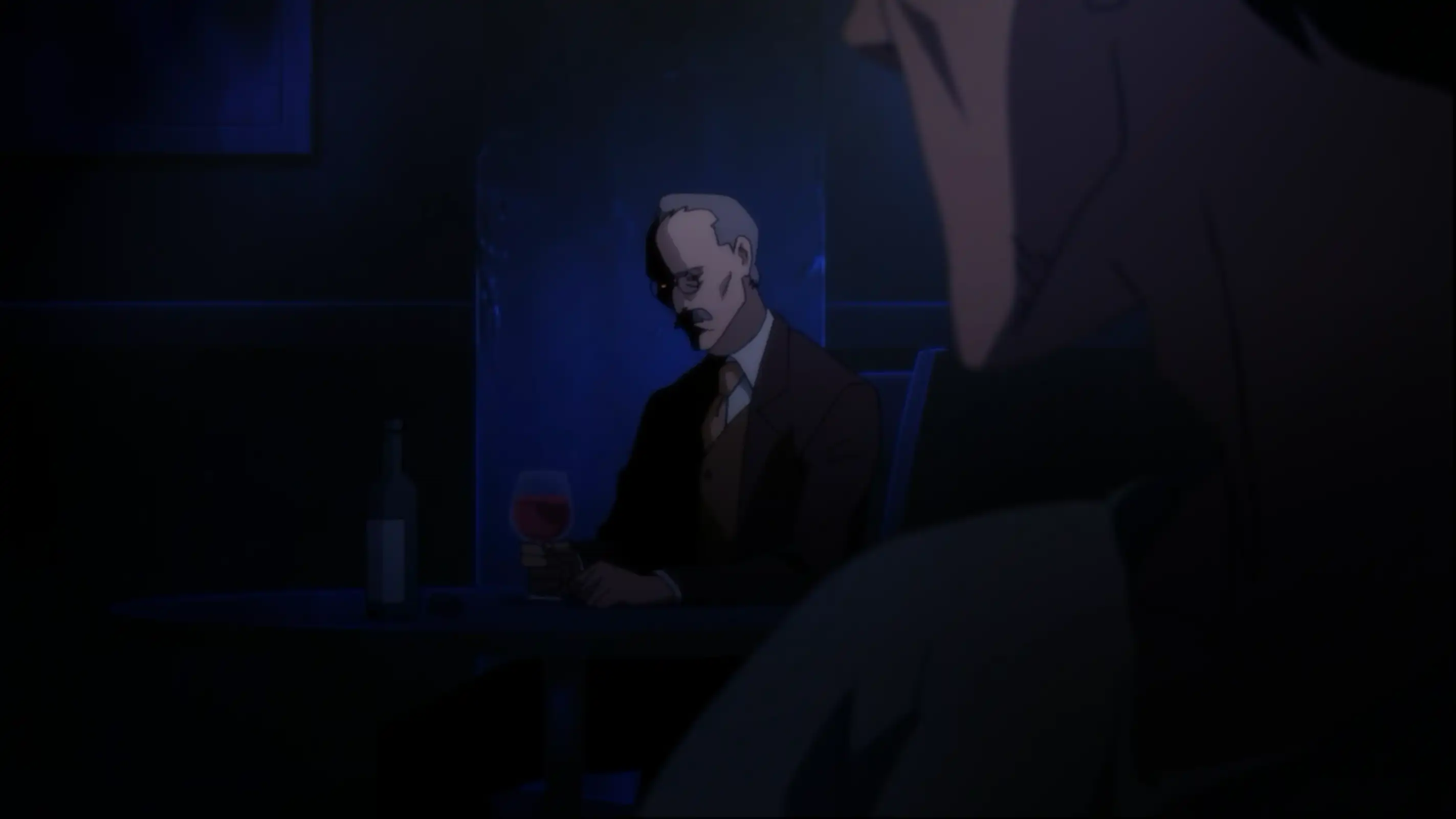 Hombre misterioso en el bar